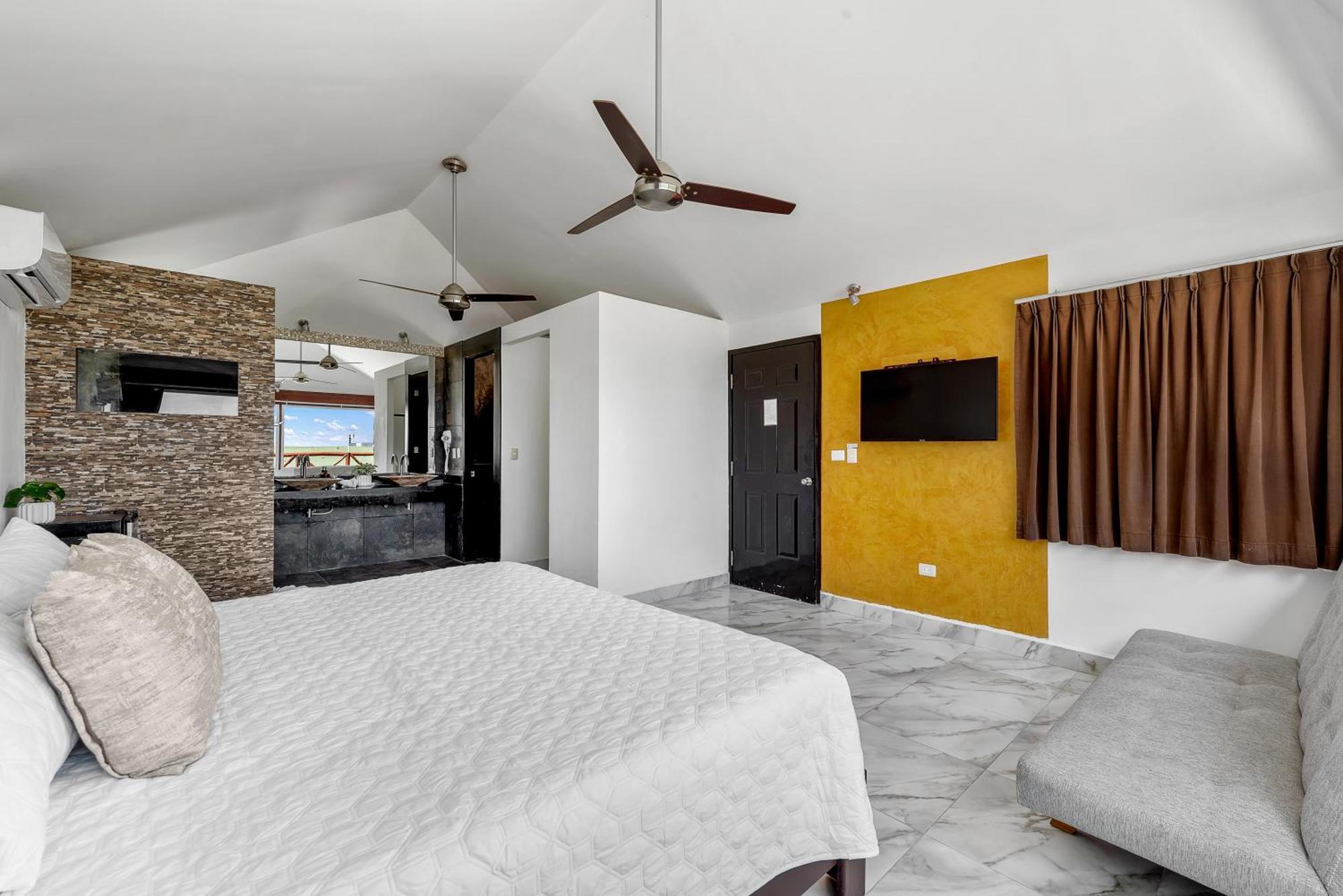 Illusion Boutique By Bfh Hotel 4*